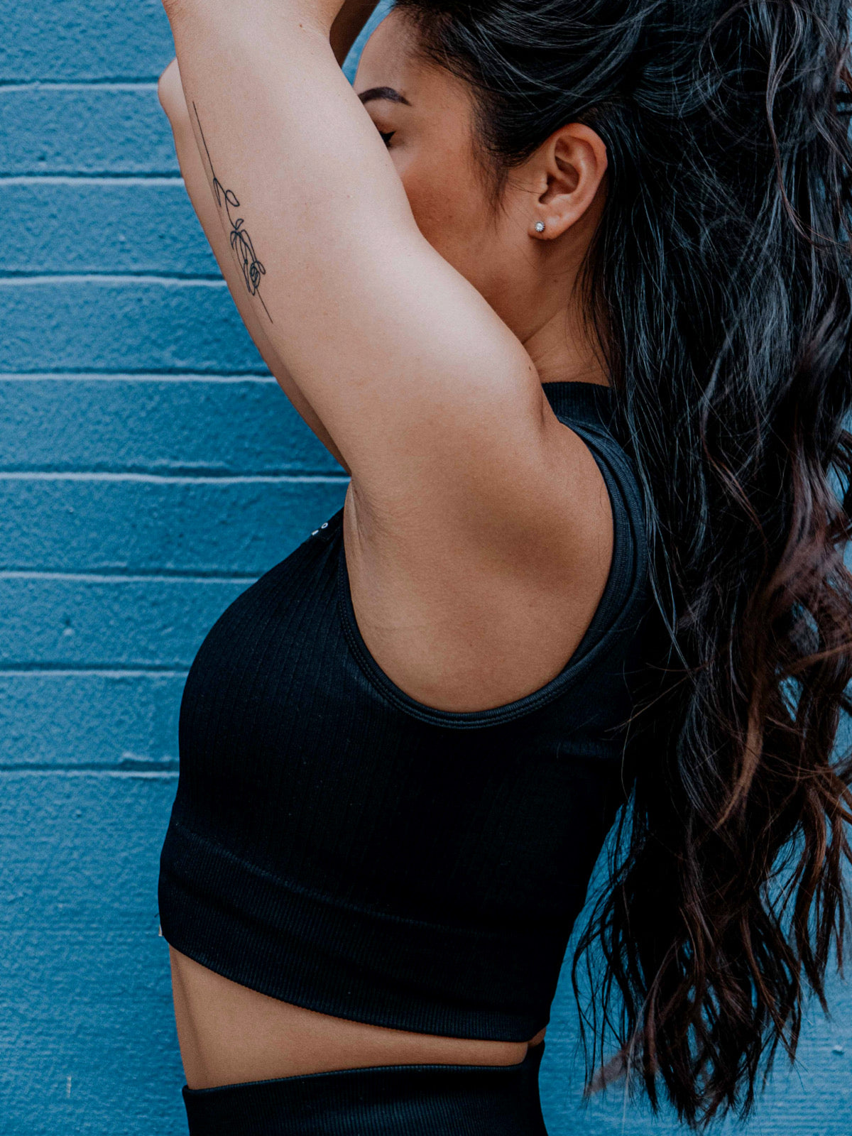 Sleeveless crop- Midnight Black